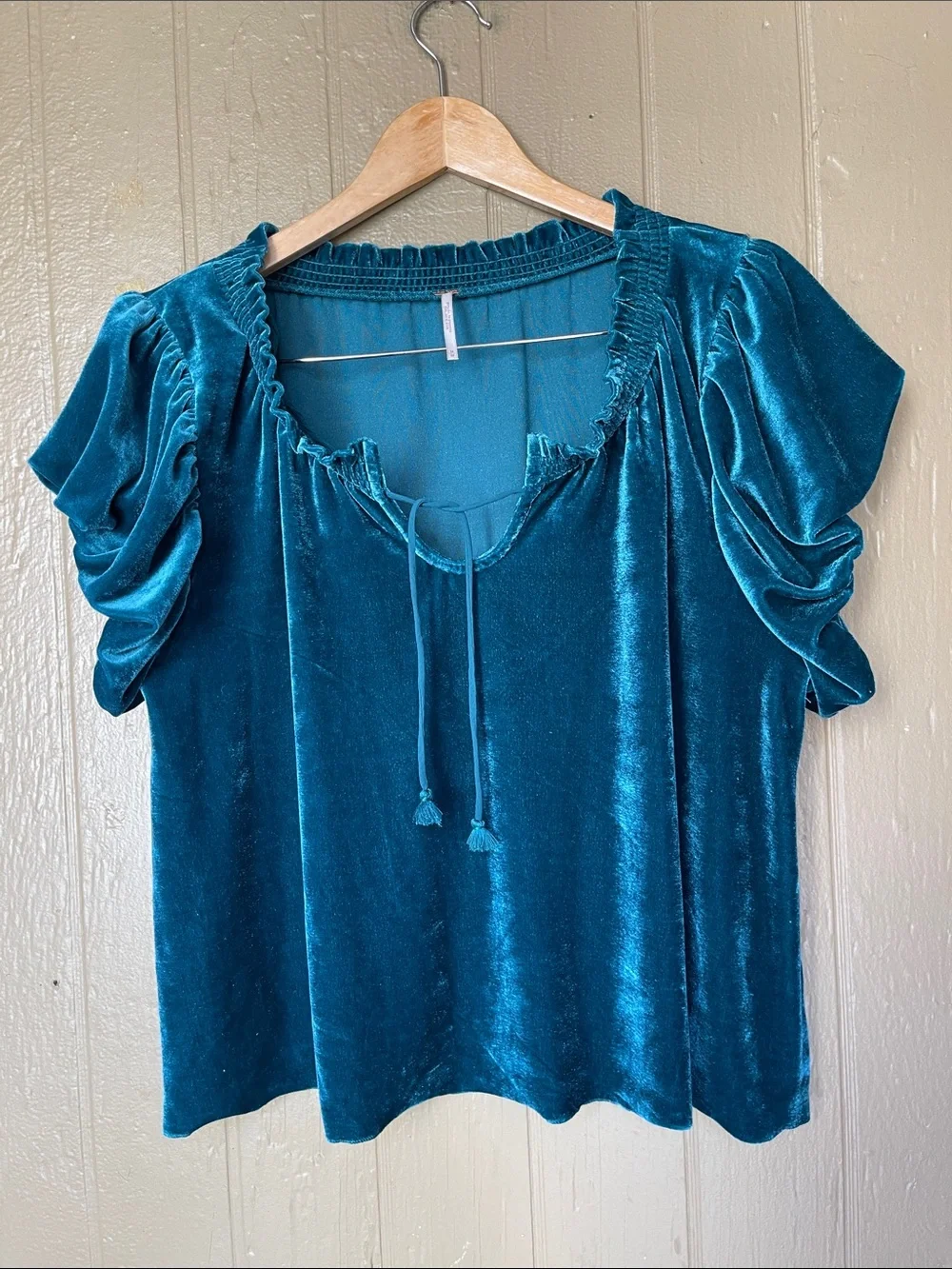 Free People Teresa Velvet Puff-Sleeve Top in Turquoise Size M